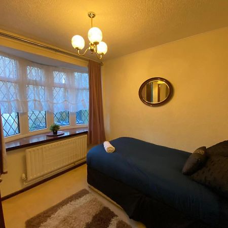 Serene 4Br In Harborne Close To Qe Hospital, Harborne Centre Бирмингем Экстерьер фото