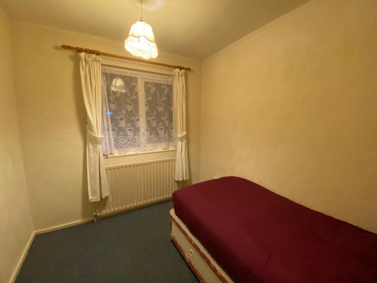 Serene 4Br In Harborne Close To Qe Hospital, Harborne Centre Бирмингем Экстерьер фото