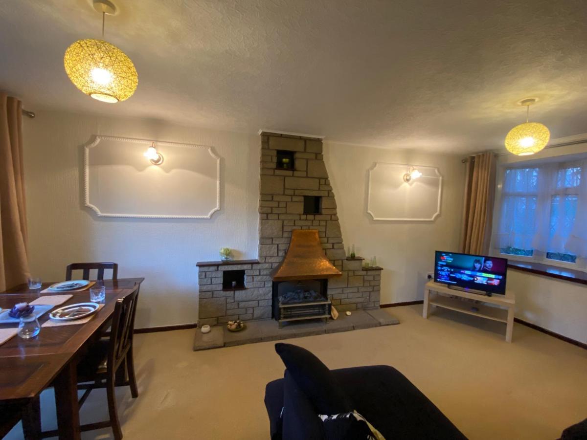 Serene 4Br In Harborne Close To Qe Hospital, Harborne Centre Бирмингем Экстерьер фото