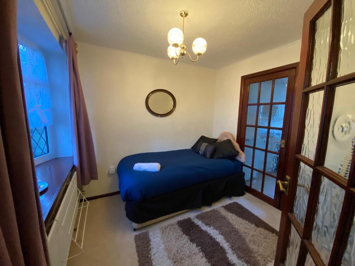Serene 4Br In Harborne Close To Qe Hospital, Harborne Centre Бирмингем Экстерьер фото