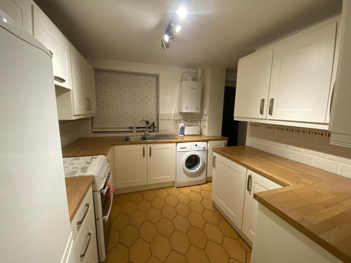 Serene 4Br In Harborne Close To Qe Hospital, Harborne Centre Бирмингем Экстерьер фото