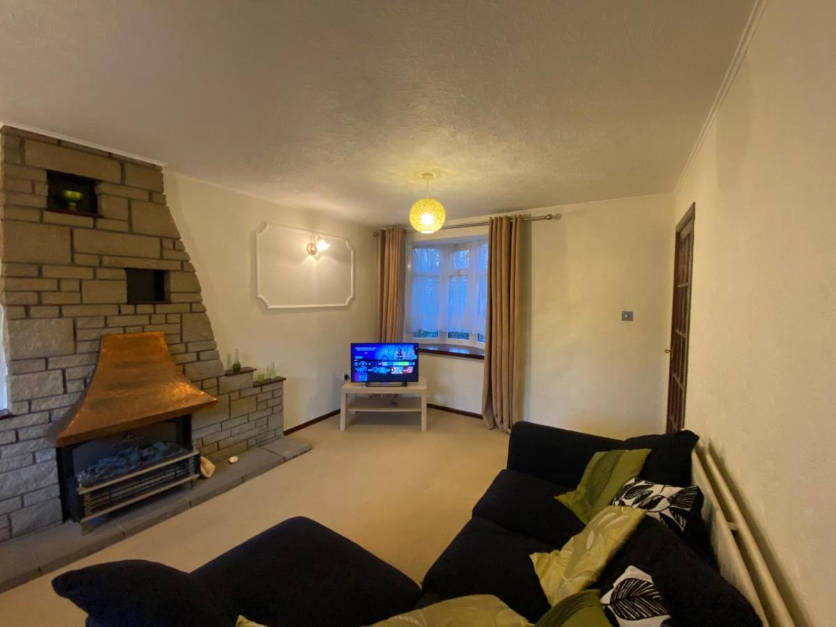 Serene 4Br In Harborne Close To Qe Hospital, Harborne Centre Бирмингем Экстерьер фото